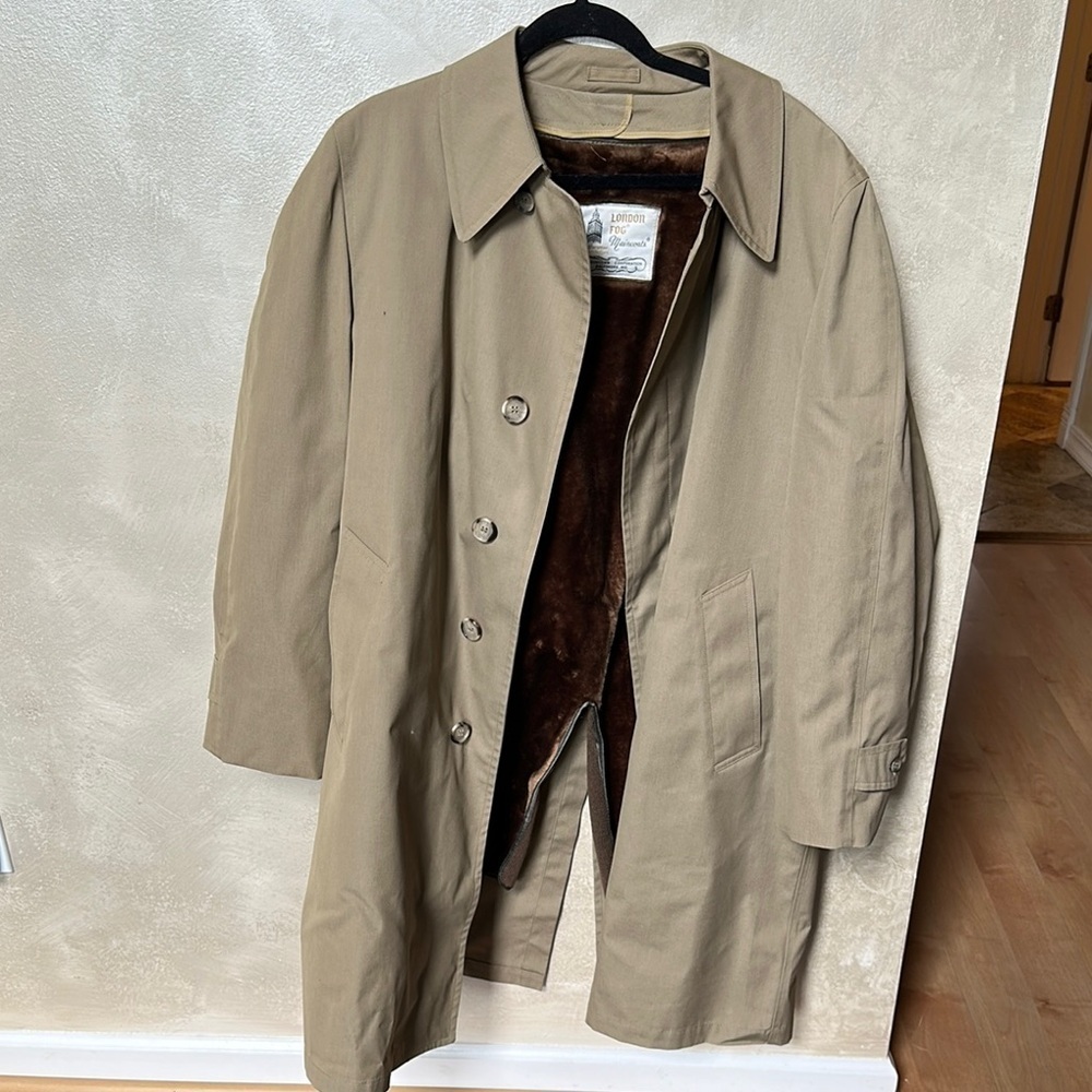 Vintage London Fog Men's Tan Trench Coat with faux fur lining - Picture 1 of 10